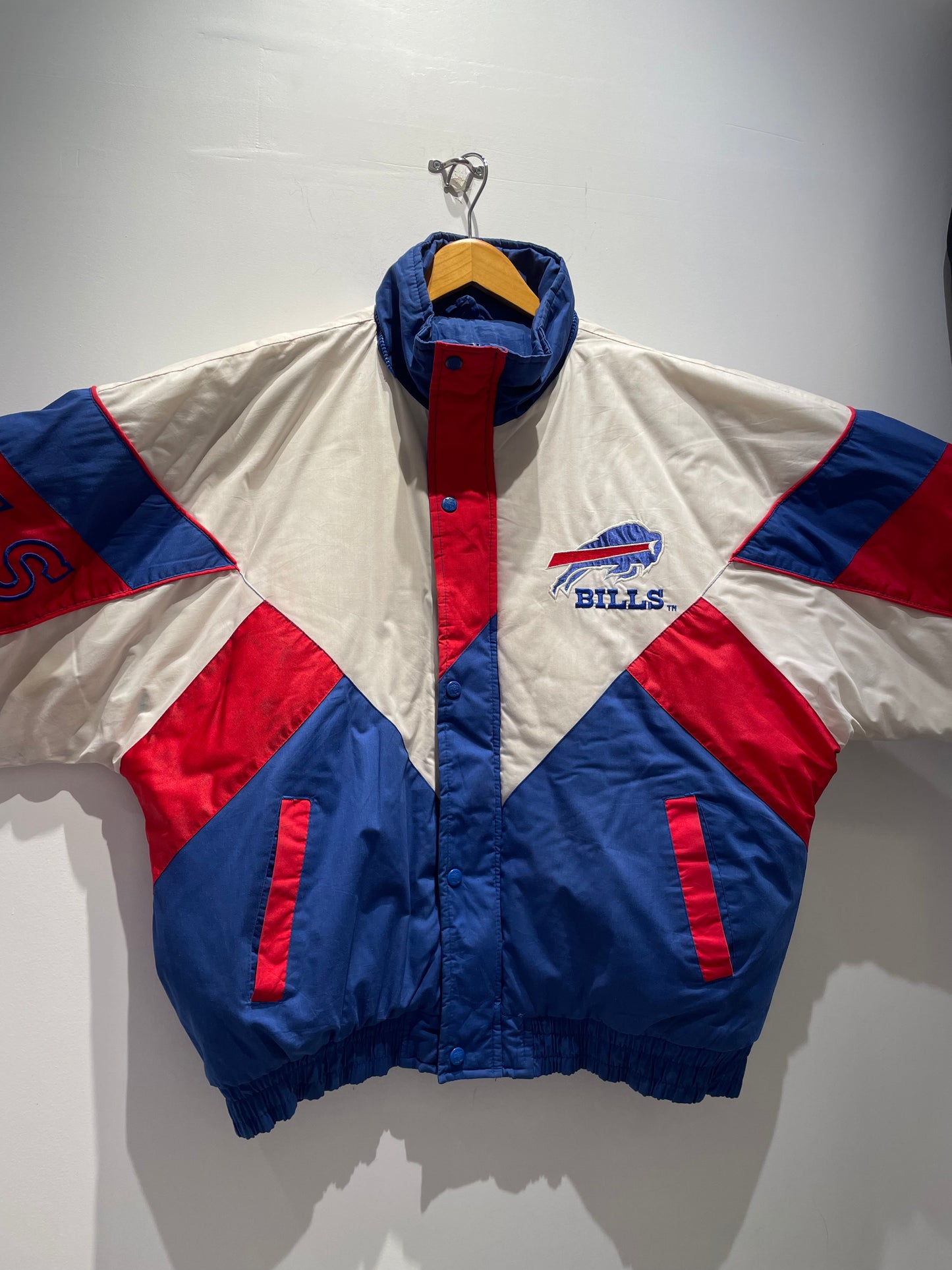 【古着】90's NFL バッファロー・ビルズ Buffalo Bills ナイロン 中綿  ジャケット ホワイト 白