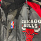 【古着】90's NBA シカゴ・ブルズ Chicago Bulls デッドストック ナイロン 中綿 ジャケット ブラック 黒