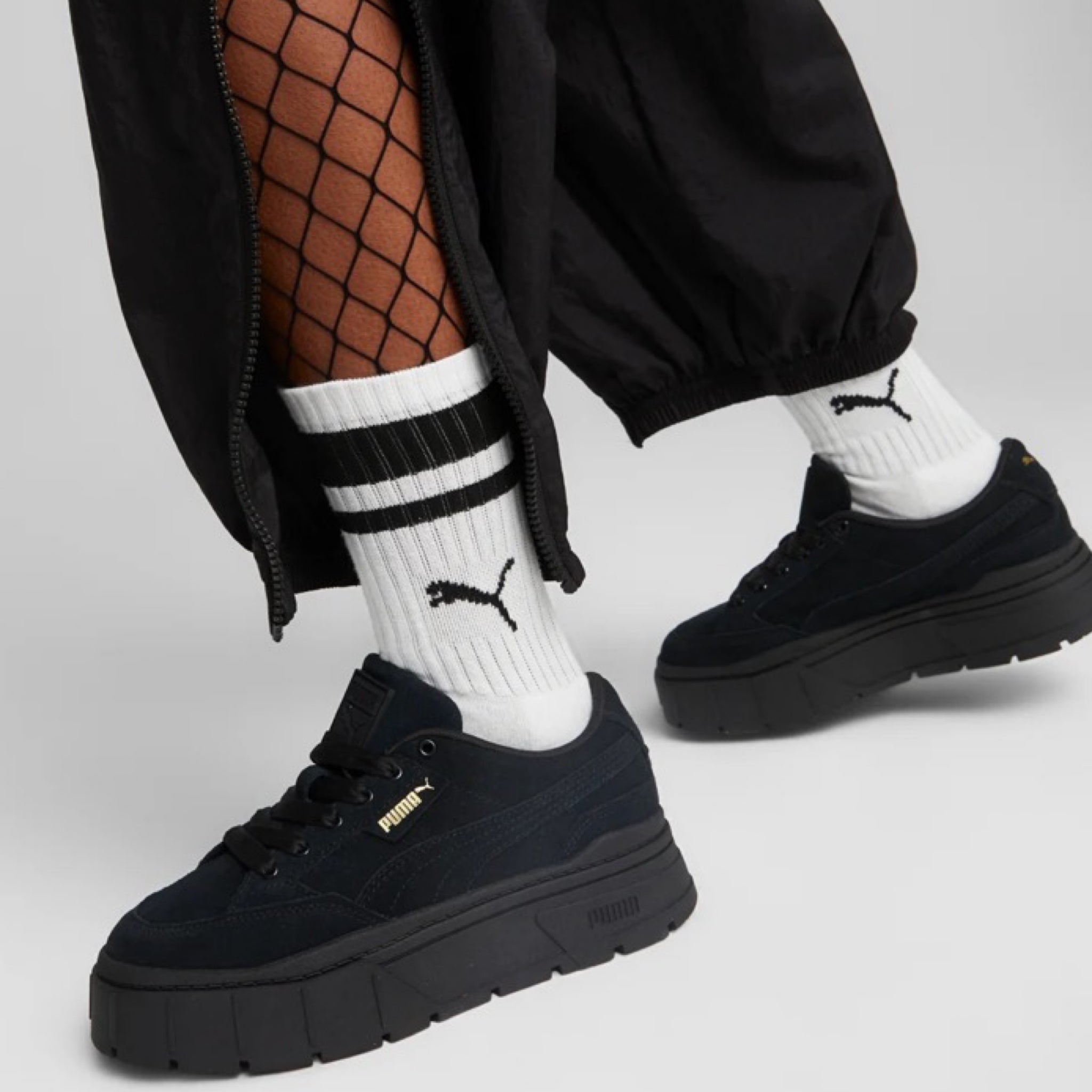 【PUMA プーマ】MAYZE STACK SUEDE SNEAKERS WOMEN / Black（メイズスタックスウェードスニーカー/ ブラック)